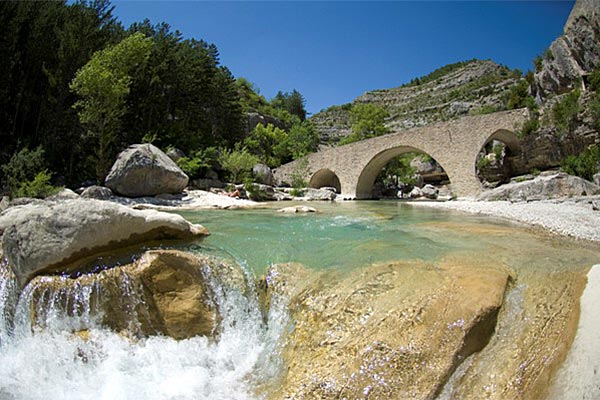 Camping Serres Ciela Village Les 2 Soleils Hautes Alpes Gorges de la Méouge